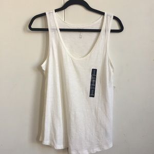 gap white tank